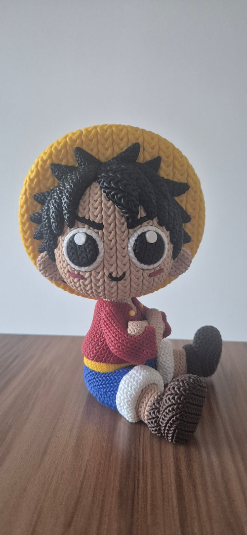 Boneco colecionavel Luffy em modelo de crochê